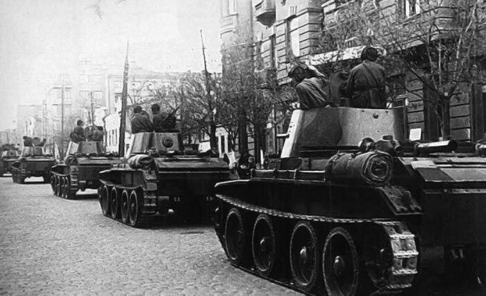 Советские войска входят в польский Львов в 1939 году